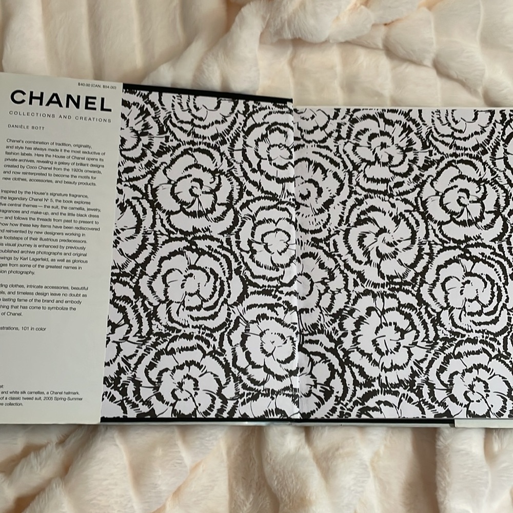 ** SOLD Chanel Collection - Picture 3 of 6